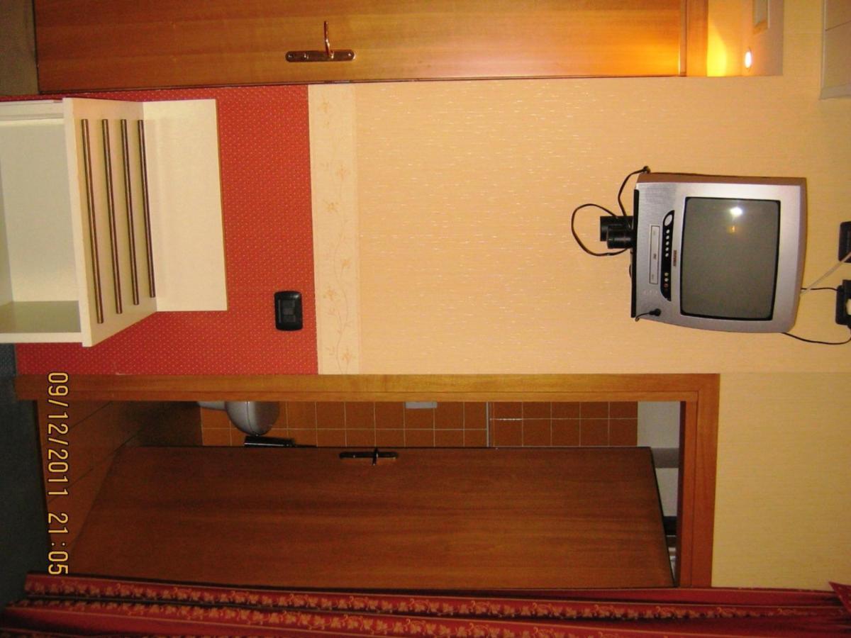 Hotel Mosca Monza Buitenkant foto