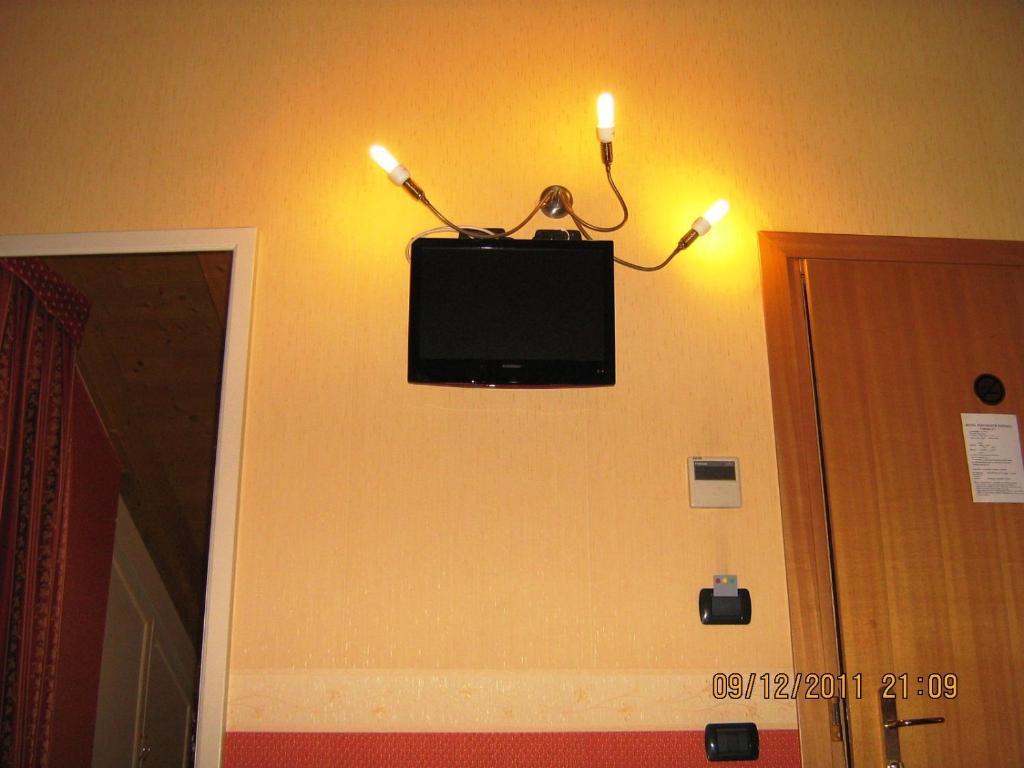 Hotel Mosca Monza Kamer foto
