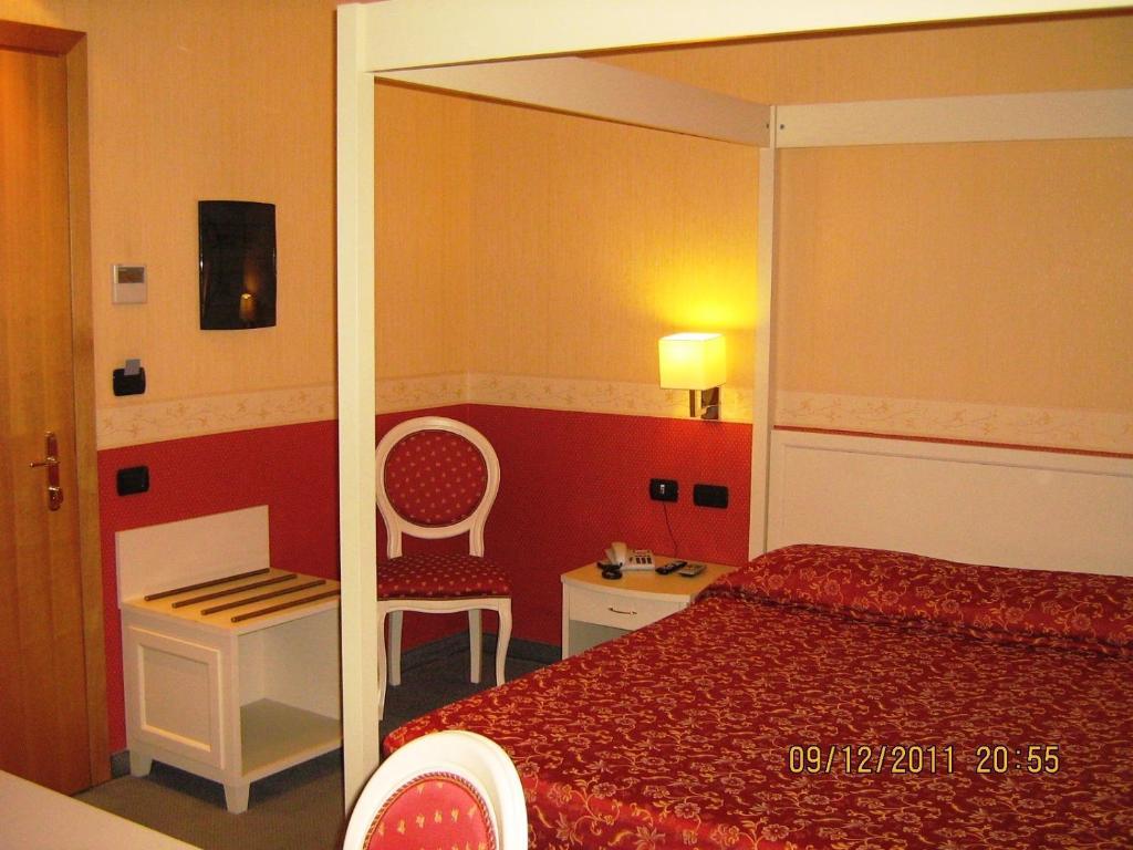 Hotel Mosca Monza Kamer foto