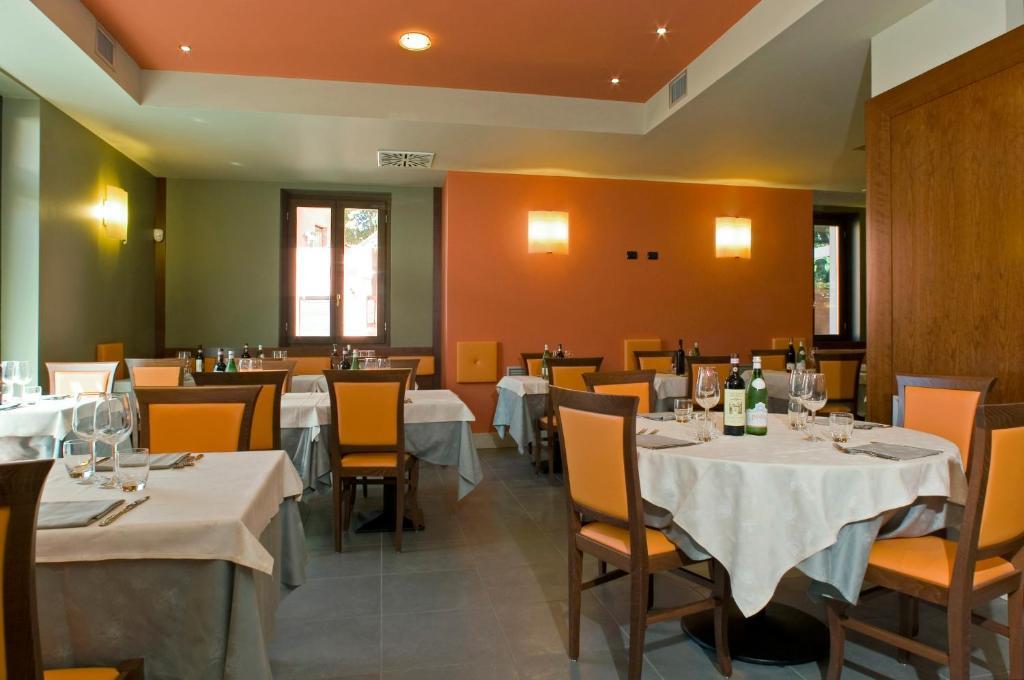 Hotel Mosca Monza Buitenkant foto